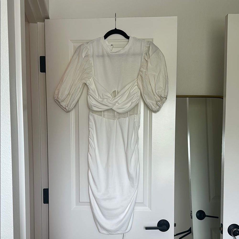 Elegant White Puff Sleeve Dress
